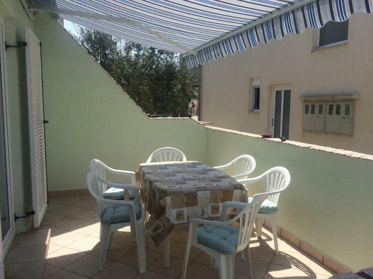 Obiteljski Apartman Filip U Blizini Plaze Za Djecu New Translation Exteriér fotografie
